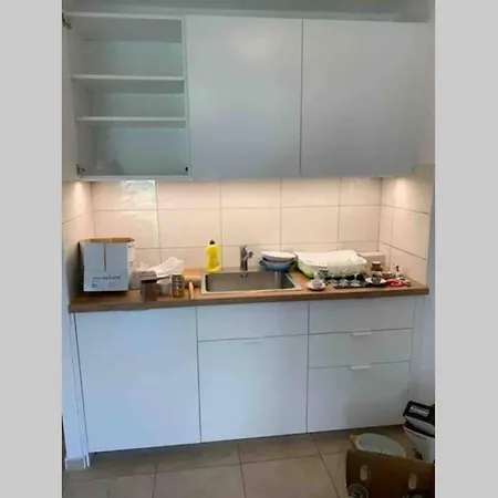 Sara Punta Near Sandy *