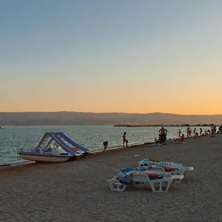 Sara Punta Near Sandy